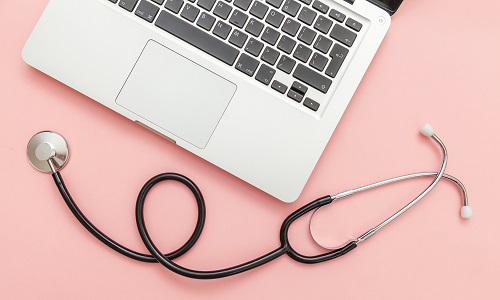 Laptop, Stethoscope 500x300